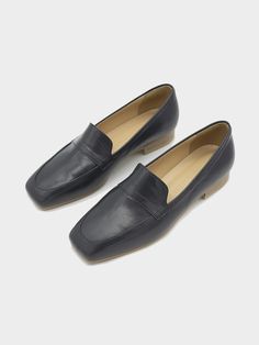 Editor's NotesNONETHELESS' shoes are unique and perfect for everyday styles.- Light-weighted square loafer- Seamless design point detail - Trendy square toe design- Feminine and minimal style- Set on a stacked heel for comfortable wear- Daily point itemMeasurements(in.)- Size: KR 220MM (US 5) ~ KR 255MM (US 8.5)- Heel Height: 0.8 in.*Fits true to size.*Recommend one size bigger if your feet is wideComposition & Care- Cowskin - Avoid direct heat and moisture- Professional cleaning i Classic Slip-on Flats With Square Toe, Chic Square Toe Flats For Office, Chic Square Toe Flats For The Office, Square Toe Medium Width Loafers For Office, Square Toe Loafers For Office, Chic Square Toe Work Flats, Office Loafers With Square Toe And Medium Width, Chic Square Toe Flats For Work, Office Loafers With Medium Width And Square Toe