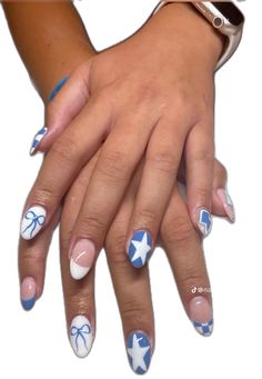 Casual Nails Gel, Nail Inspo For New York, Cute Nail Inspired Almond, Cute Short Square Nails Blue, Cute Summer Nails With Designs, Clean Cute Nails, Cute Nails School, Jell X Nails, Bluey Nails Design