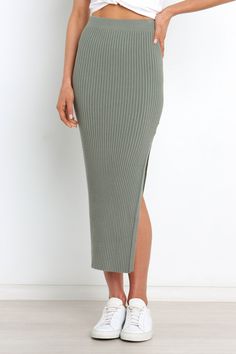 Ribbed Skirt, Midi Dress Formal, School Style, Long Sleeve Sweater Dress, Midi Length Skirts, Church Outfits, Dresses By Length, School Fashion, Side Split