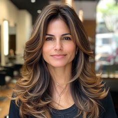 Framing Long Layers, Face Framing Long Layers, Layers With Highlights, Chic Hairstyle, Bombshell Hair, Subtle Highlights, Face Framing Layers, Long Layered Haircuts, Long Bob Hairstyles