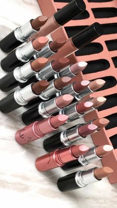 Fancy Cosmetics, Charlotte Tilbury Pillow Talk, Beautiful Lipstick, Fancy Makeup, Makeup Swatches, Photo Makeup, Makeup Blog, Makeup Gift