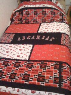 Arkansas Razorbacks Bed Spread! Razorback Crochet Blanket, Ohio State Quilt, Georgia Bulldogs Quilt, Alabama Quilt, Razorback Quilt, Anita’s Arrowhead Quilt, Arkansas Razorbacks Football