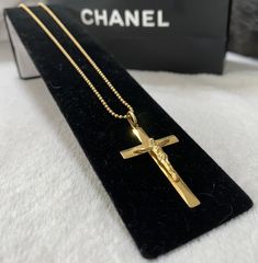 "14K GOLD LARGE CROSS WITH 18\" 14K YELLOW GOLD BEADED CHAIN 14K yellow gold 18\" solid gold 1mm bead chain. 14K yellow gold 1 1/2\" large Cross. Weighs 5.9 grams total Please message me with any questions Shipped insured/delivery confirmation I guarantee item to be exactly as described and pictured." Black Opal Pendant, Jesus Necklace, Seed Pearl Ring, Christian Things, Buddha Pendant, Initial Ring, Black Gift Boxes, Bead Chain, Yellow Gold Pendants