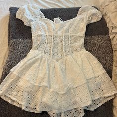 White Islet Summer Dress New With Tags Good Condition White Sun Dress Aesthetic, Sun Dress Aesthetic, White Dresses Party, Cute White Dresses, White Sun Dress, Dress Coquette, White Short Sleeve Dress, Cute White Dress, White Summer Dress