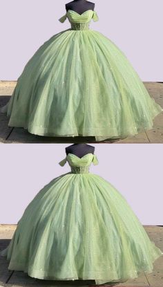 15 Dresses Quinceanera Sage Green, Xv Dresses Green, Sage Green Tulle Dress, 15 Birthday Dresses, Tiana Party, Green Tulle Dress, Green Coquette, Quince Planning