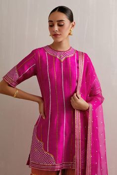 Magenta pink kurta with sequin, zari, aari embroidery in stripe pattern. Paired with red gharara and dupatta. - Aza Fashions Red Gharara, Raw Silk Embroidery, Pink Kurta, Kurta Patterns, Aari Embroidery, Magenta Pink, Silk Embroidery, Silk Organza, Raw Silk