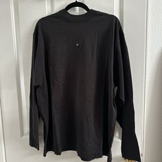 Size Xs, But Is Very Oversized. Can Fit Up To Men’s Size M/L For A More Fitted Look. Black Long Sleeve Soft-washed T-shirt, Yeezy Black, Carhartt Double Knee Pants, Mens Yeezy, Jersey Long Sleeve, Tie Front Cardigan, Crochet Shirt, Kanye West, Stripe Sweater