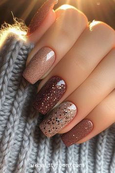 Fall Nails Designs 2024, Festive Holiday Nails, Classy Nail Art Ideas, Thanksgiving Nail Designs, Thanksgiving Nail Art, Thanksgiving Nail, Nails Autumn, November Nails, Glittery Nails