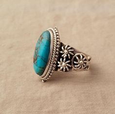 Turquoise Ring, Solid Sterling Silver Ring, Boho Ring, Twisted Band Ring, Dainty Rings, Top Selling Item Best Selling RingBirthstone #ArtisanRing #SilverRing #925SilverRing #HandmadeRing #OnlineSellingPic #JewelleryRing #RingSize7 #TurquoiseRing #CHRISTMAS #SilverOxodies Twisted Band Ring, Artisan Rings, Twisted Band, Zierlicher Ring, Personalized Bridesmaid Gifts, Bohemian Rings, Silver Art, Boho Designs, Dainty Ring