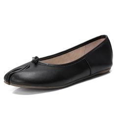 Depicted on the front of these leather ballerina shoes, this slip-on pair is both unique and versatile. Style: Ballet Flats Upper Material: Calf Leather Shoe Width: Standard Type: Flat Department: Women Toe Shape: Splite toe Occasion: Casual Fall Pointed Toe Ballet Flats With Rubber Sole, Fall Season Pointed Toe Ballet Flats With Rubber Sole, Black Ballet Flats With Round Toe For Spring, Spring Formal Ballet Flats With Rubber Sole, Fall Ballet Flats With Rubber Sole And Almond Toe, Spring Casual Leather Pointed Toe Flats, Casual Leather Pointed Toe Flats For Spring, Fall Ballet Flats With Rubber Sole, Spring Black Ballet Flats With Round Toe