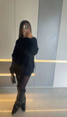 Cozy comfy winter outfit inspo Birthday Outfit Inspo Winter, Date Outfits Casual Winter, Comfy Winter Fits, Outfits Clase, Winter Bar Outfit, Baddie Winter Fits, Date Outfit Winter, Party Outfit Winter, Cosy Outfits