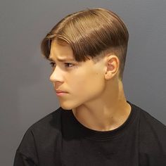 Curtains Hairstyle Men, Curtain Cut, Teenage Haircuts, Undercut Ponytail, Motif Soutache, Soutache Pattern, Boys Teenage, Inspo Hairstyles, Boy Haircut