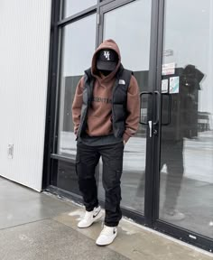 Hoodie And Flannel Outfits, God Outfits, Vest Outfits Men, Puffer Vest Outfit, Guys Fashion Casual, Pants Outfit Men, Mens Casual Outfits Summer, Black Men Street Fashion