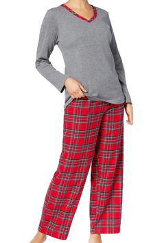 Cozy Comfort & Classic Style: Charter Club Plaid Flannel Pajama Top! Warm & Snuggly: Indulge in the ultimate comfort of soft and breathable flannel fabric, perfect for chilly nights. Timeless Plaid Design: Classic Brinkley plaid pattern adds a touch of style and makes it perfect for year-round wear. Relaxed Fit: Loose silhouette drapes comfortably for a restful night's sleep or lazy mornings. Functional Pockets: Side pockets offer convenient storage for your essentials. Easy Care: Machine-washab Flannel Pajama Pants, Soft Pajamas, Flannel Pajamas, Famous Designers, Cozy Flannel, Plaid Design, Charter Club, Pajama Top, Flannel Fabric