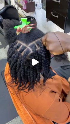 Long Marley Twists, Girls Back To School Hairstyles, Twist Braid Tutorial, Marley Twist Hairstyles, Afro Twist Braid, Natural Hair Salon, Island Twist, Afro Twist, Natural Hair Salons