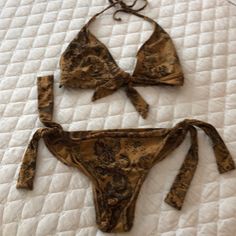 Pursuit Brown Chamois Floral Adjust/Bikini (Xl) Wow! So Soft Like Real Chamois But Spandex, Never Worn, Seductive Floral Golden Brown 2-Pc, A Gem For A Dark-Skinned Gal. Must Have! Excellent Condition, Maintained In A Pet-Free & Sanitary Space. Buy With Confidence. Festival Fitted Beachwear Swimwear, Fitted Brown Swimwear For Beach Party, Fitted Brown Swimwear For The Beach, Fitted Brown Swimwear For Beach, Fitted Brown Swimwear For Festival, Brown Fitted Swimwear For Pool, Fitted Brown Swimwear For Pool, Fitted Brown Swimwear For Poolside, Fitted Brown Beachy Swimwear