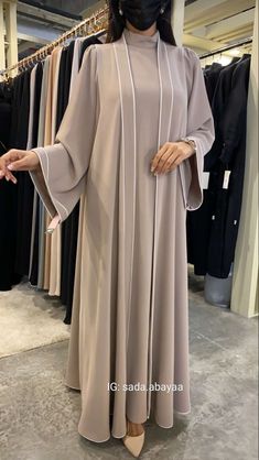 Traditional Abaya, Abaya Styles, Simple Abaya, Abaya Designs Latest, Abaya Design, Hijab Designs, Abaya Style