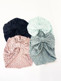 This baby eyelet baby turban is the best lightweight baby accessory this year. Each turban is lightweight and fits babies best 2-12 months. Baby Hospital Hat, Baby Hair Bow, Knit Turban, Lightweight Baby, Baby Head Wrap, Hard Headbands, Baby Turban, Baby Hair Bows, Turban Hat