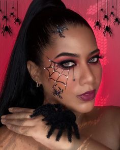 Usually, we are afraid of spiders, but this look has us obsessed with them! 😍👏 @lbmakeupglam used our PRO.matte Foundation in the shade 'Caramel' for this amazing look! 🕷 Get your shade online at www.lagirlusa.com!✨ Light Brown Contacts, Devil Makeup Halloween, Halloween Makeup Sugar Skull, Halloween Makeup Clown, Devil Makeup, Horror Halloween Costumes, Halloween Rocks