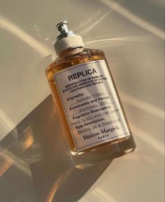 Perfume Tiktok, Perfumes Aesthetic, Woody Perfume, Maison Margiela Replica, Zodiac Academy, Margiela Replica, Perfume Reviews, Fall Scrapbook