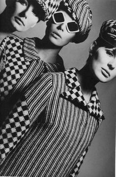 Mod Fashion - both men and women adopted this Mod or Modern style. It was more of an adventurous approach to fashion which get its inspirations from the many of the 1960s trends in society. 60s Fashion Trends, 60s Mod Fashion, 1960 Fashion, Fashion 1960s, Three Women, Sixties Fashion, Retro Mode, Mod Fashion