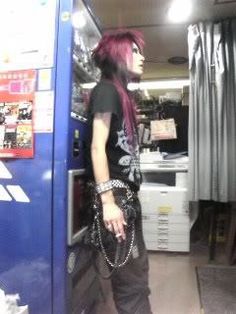 Jrock Visual Kei, Vkei Fashion, Vkei Outfits, Visual Kei Outfits, Cheetah Clothes, Black Cartoon Characters, Japanese Street Fashion