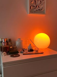 lamp aesthetic colorful ball ikea interior room bedroom vintage fashionable modern Led Apartment Ideas, Cool Lamps Living Room, Night Table Lamp, Dorm Room Lamps, Room Decor Ideas Led Lights, Apartment Lighting Ideas, Fado Lamp, Aesthetic Night Light