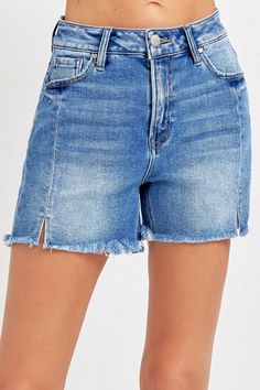 Revamp your summer wardrobe with these front slit raw hem denim shorts that boast a fashion-forward and edgy appeal. The front slit detail adds a touch of flair and showcases a modern twist on classic denim shorts. With a raw hem finish, these shorts exude a laid-back and trendy vibe perfect for casual outings. The high waist design ensures a flattering fit while providing comfort for all-day wear. Stay on-trend and showcase your unique style with these versatile and stylish denim shorts that ar Fall Outfits School, Classic Denim Shorts, Summer Denim, Boyfriend Jean, Local Boutique, Short Leggings, Summer Look, Women's Tops, Jeans Shorts