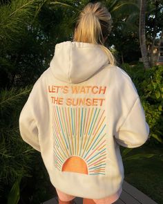 Adrette Outfits, Looks Pinterest, Watch The Sunset, Thermal Hoodie, Pull Sweat, Embroidered Hoodie