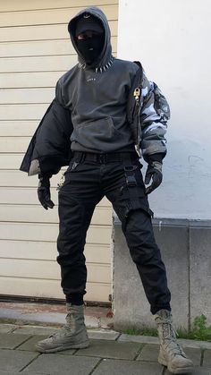 #mxdvs Tech Wear Outfit Men, Gopnik Fashion, Warcore Outfits Men, Tech Wear Men, Techwear Men, Mode Poses, Techno Outfit, Techwear Streetwear, Tech Wear