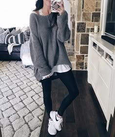 40 Ways to Style Leggings! - The Sister Studio Outfits Mit Leggings, Leggings Outfit Winter, Coated Leggings, Cute Outfits With Leggings, Black Leggings Outfit, How To Wear Leggings, Legging Outfits, Cute Winter Outfits, Sweaters And Leggings