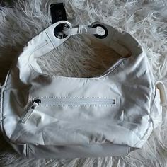 Guess Off White Handbag Bags Guess, White Handbag, Guess Bags, Shoulder Bags, Color White, Bag Lady, Off White, Shoulder Bag, Handbags