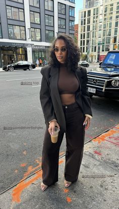 Brown Outfit, Outfit Jeans, Classy Fashion, Fashion Mistakes, Outfit Inspo Fall, Blazer Fashion, Fashion Killa, Look Fashion