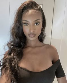 Brown Girls Makeup, Foto Art, Face Card, Girls Makeup, Pretty Makeup, Brown Skin, Beautiful Black Women, Black Beauty, Dark Hair