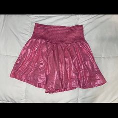 New Never Worn Size Small Summer Bottoms For Night Out, Summer High Waist Shorts For Party, Casual Party Bottoms With Short Inseam, Casual Bottoms With Short Inseam For Party, Summer Bottoms With Elastic Waistband For Night Out, Casual Pink Shorts For Party, Casual Pink Party Shorts, Pink Summer Party Bottoms, Summer Party Pink Bottoms