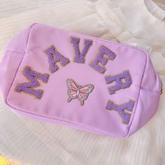 High quality nylon makeup pouch.  Perfect gift for bridesmaid gift, birthday gift and baby shower gift. The price includes 6 free patches and making.  Extra patches will be $3 each additional. Please leave me a note in the personalization field if you'd like specific design or letter colors.  Size:  S:  5 inch x 5 inch x 2 inch L: 10 inch x 5.5 inch x 3 inch XL: 11 inch x 8 inch x 5 inch Sweet 16 Makeup, Personalized Cosmetic Bags, Makeup Bag Travel, Embroidered Name, Bag Makeup, Gift Graduation, Gift Pack, Makeup Bags Travel, Toiletry Storage