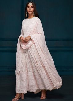 Light Pink Thread Embroidered Anarkali– Lashkaraa Orang India, Dresses Couture, Designer Anarkali Dresses, Yellow Soft, Desi Wear, Gaun Fashion, Designer Anarkali, Indian Gowns Dresses, Traditional Indian Outfits