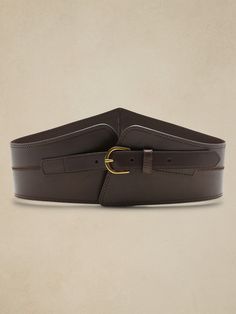 A true statement piece, this vintage-inspired belt is crafted in soft sturdy leather - the better to layer over cardigans, dresses, or tops.  Designed to be worn at the waist.  Designed to be worn at the waist.  Max width: 3. 2" (8. 2cm) XXS: 25-29" XS: 27-31" S: 29-33" M: 31-35" L: 34-38" XL: 38-42" XXL: 42-46" Corset Belt Outfit, Christmas Outfit Aesthetic, Corset Waist Belt, Suede Fringe Skirt, Leather Corset Belt, Corset Waist, Corset Belt, Leather Corset, Suede Fringe