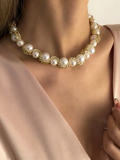 Pearl Geometric Necklaces Accessories GOLD-One_size Big Pearl Necklace, Large Bead Necklace, Pearl Chain Necklace, Big Pearl, Gold Pearl Necklace, Pearl Choker Necklace, Necklace Brands, Geometric Necklace, Faux Pearl Necklace