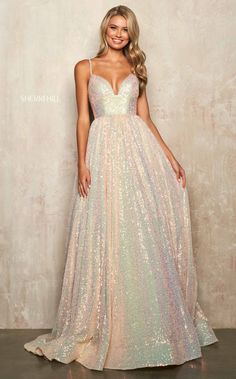 Sherri Hill 54261 Champagne Sequin Ball Gown, Sherri Hill Dress, 2021 Prom Dresses, Prom Dresses Elegant, Sherri Hill Prom Dresses, Prom Dress Stores, Dresses Formal Elegant, Prom Dress Styles, Ball Gown Skirt