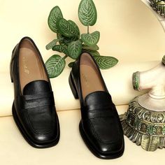 Accentuate your style with Saint Viviana Black Leather Moccasins, the epitome of timeless sophistication. These luxurious shoes boast a sleek saddle strap, a graceful block heel, effortless slip-on design, and a chic rounded toe. Crafted for the modern fashion-forward woman, they exude high-end, avant-garde elegance for the discerning connoisseur.Brand Name - SaintG Closure - Slip-On Upper - 100% Genuine Leather Lining - Soft Genuine Leather Sock - Soft Genuine Leather Sole - Tunit Heel Height - Luxurious Shoes, Leather Socks, Leather Moccasins, Sheep Leather, Modern Fashion, Leather Working, Luxury Shoes, Moccasins, Saddle