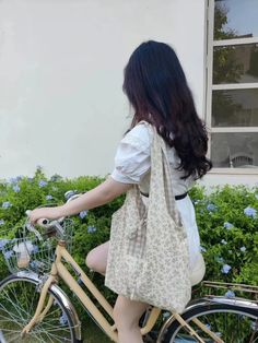 UAKISS - Sweet Flower Print Tote Underarm Bag Women Fashion Casual Shopping Handbags All Match Female Shoulder Bags Flower Shaped Shoulder Bag For Everyday Spring, Flower Shaped Shoulder Bag For Spring, Everyday Spring Flower Shoulder Bag, Beige Floral Print Satchel Shoulder Bag, Flower-shaped Shoulder Bag For Everyday Use, Trendy White Flower-shaped Bag, Beige Floral Print Shoulder Bag For Daily Use, Beige Floral Print Shoulder Bag, White Floral Print Canvas Bag