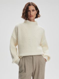 Crafted from a luxurious blend of cashmere and extra-fine merino wool, this sweater offers a soft hand feel in a chunky rib knit. Featuring rib fashioning detail on the front, a comfortable grown-on neck, and an oversized fit, it elevates your seasonal looks with ease. Effortless Style Fall, Fitted Jumper, Knit Tops, And Dresses, Mock Neck Sweater, Sweaters Knitwear, Soft Hands, Soft Hand, Jumper Sweater