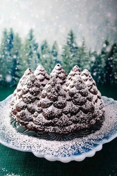 Discover the secret to a moist and delectable chocolate bundt cake with a charming pine forest design with Nordicware. Moist delicious cake starting with a box mix. Cake Doctored. Tree Bundt Cake Recipes, Tree Bundt Cake, Christmas Tree Bundt Cake, Nordic Ware Bundt Pan Recipes, Holiday Bundt Cakes, Mold Cakes, Chocolate Bundt Cake Recipe, Ranch Dressing Chicken, Christmas Bundt Cake