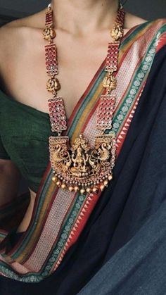 Long Neckpiece, Blouses Designs, Saree Jewellery, Indian Saree Blouse, Antique Jewelry Indian, Saree Blouses, Elegant Saree, Indian Saree