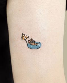 Tom And Jerry Tattoo, Tattoo Pencil, Jerry Tattoo, Tattoo Cute, White Ink Tattoo, Clever Tattoos, Funny Tattoos, Cartoon Tattoos