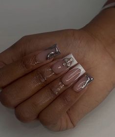 Pink N Silver Nails, Birthday Nails Silver, Pink And Silver Nail Designs, Silver Pink Nails, Grey Nails Acrylic, Nailart Cute, Grey Nails, Acrylic Toe Nails, Sassy Nails