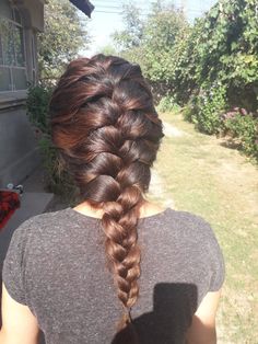 Asthetic Braids Hairstyle, French Plait Hairstyles Indian Wedding, French Brades Hairstyles, Plats Braids For Woman, French Plait Hairstyles, Cutesy Hairstyles, Messy French Braid, Plats Hairstyles, Messy Braided Hairstyles