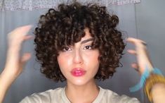 Curly Bob No Bangs, Curly Calico Hair, Short Haircuts With Bangs, Curly Pixie Hairstyles, Dyed Curly Hair, Curly Hair Photos, Short Curly Haircuts, Haircuts For Curly Hair, Hairdos For Curly Hair