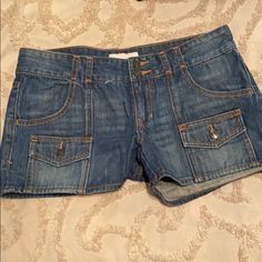 Old Navy Denim Shorts. Never Worn. Fitted Dark Wash Jean Shorts With Pockets, Y2k Fitted Jean Shorts With Pockets, Casual Fitted Jean Shorts With Pockets, Y2k Cutoff Jean Shorts With Pockets, Y2k Style Cutoff Jean Shorts With Pockets, Old Navy Shorts, Navy Shorts, Black Blue, Blue Black